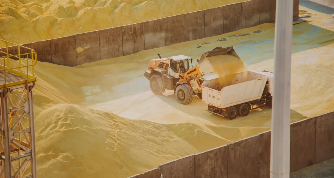 Bulk technical sulfur ready for export