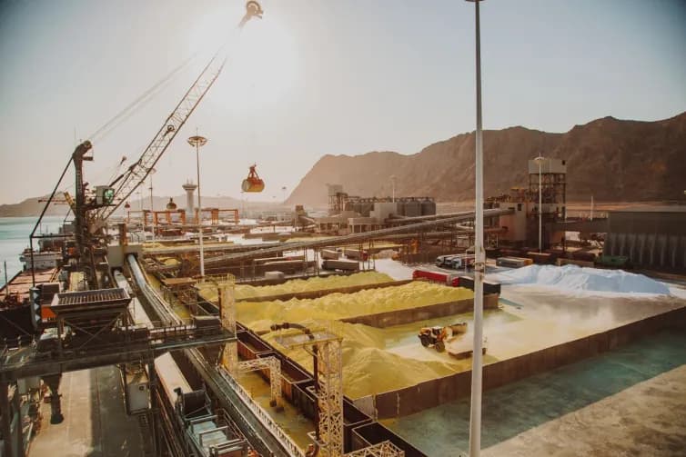Technical sulfur storage and handling facility
